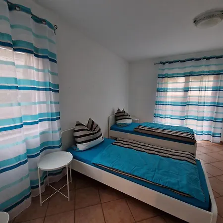 Apartment Schoene Laacher Bis Zu 7 Personen Glees
